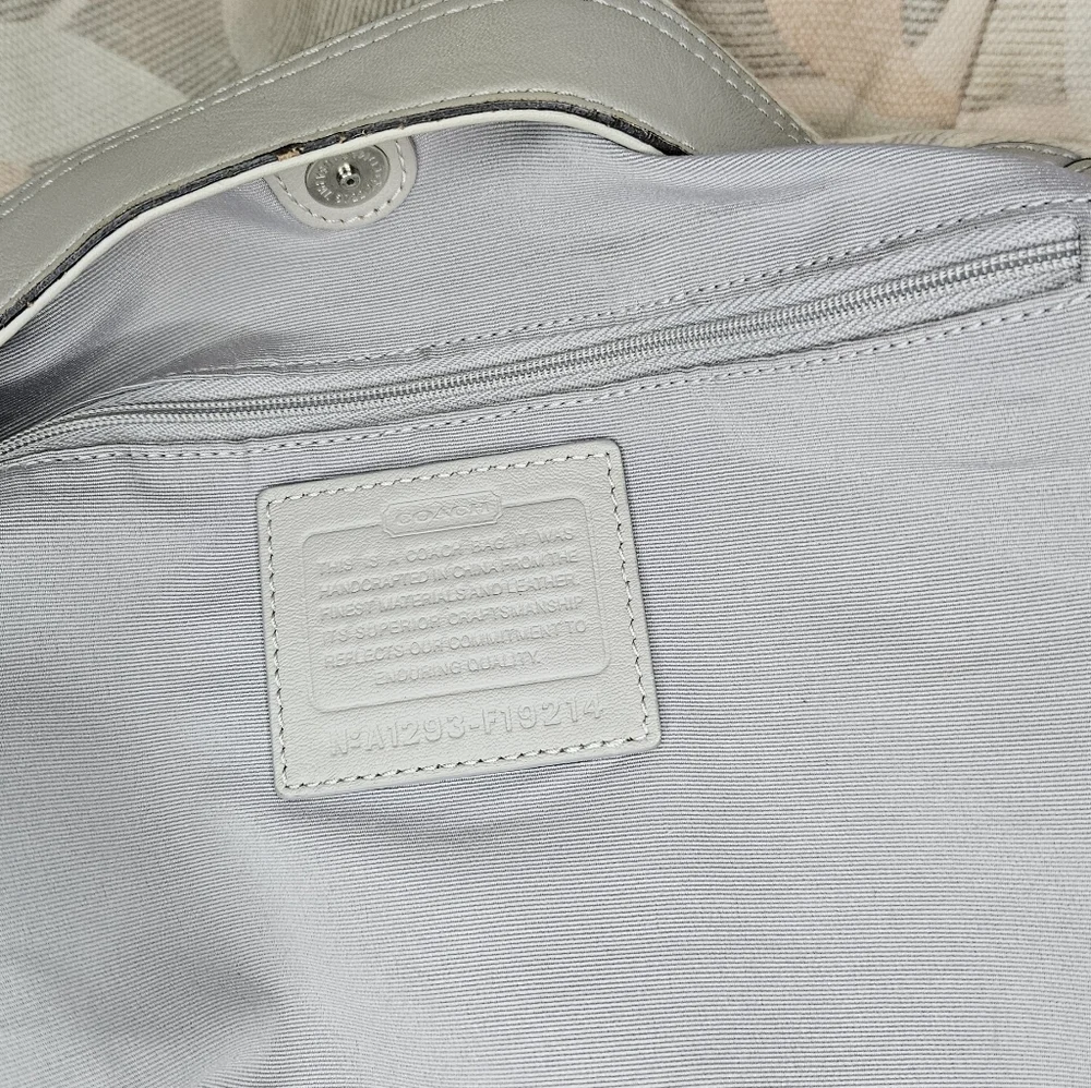 Coach F19214 Vintage Soho Lynn Hobo Bag – Gray & Pink Canvas with Leather Trim